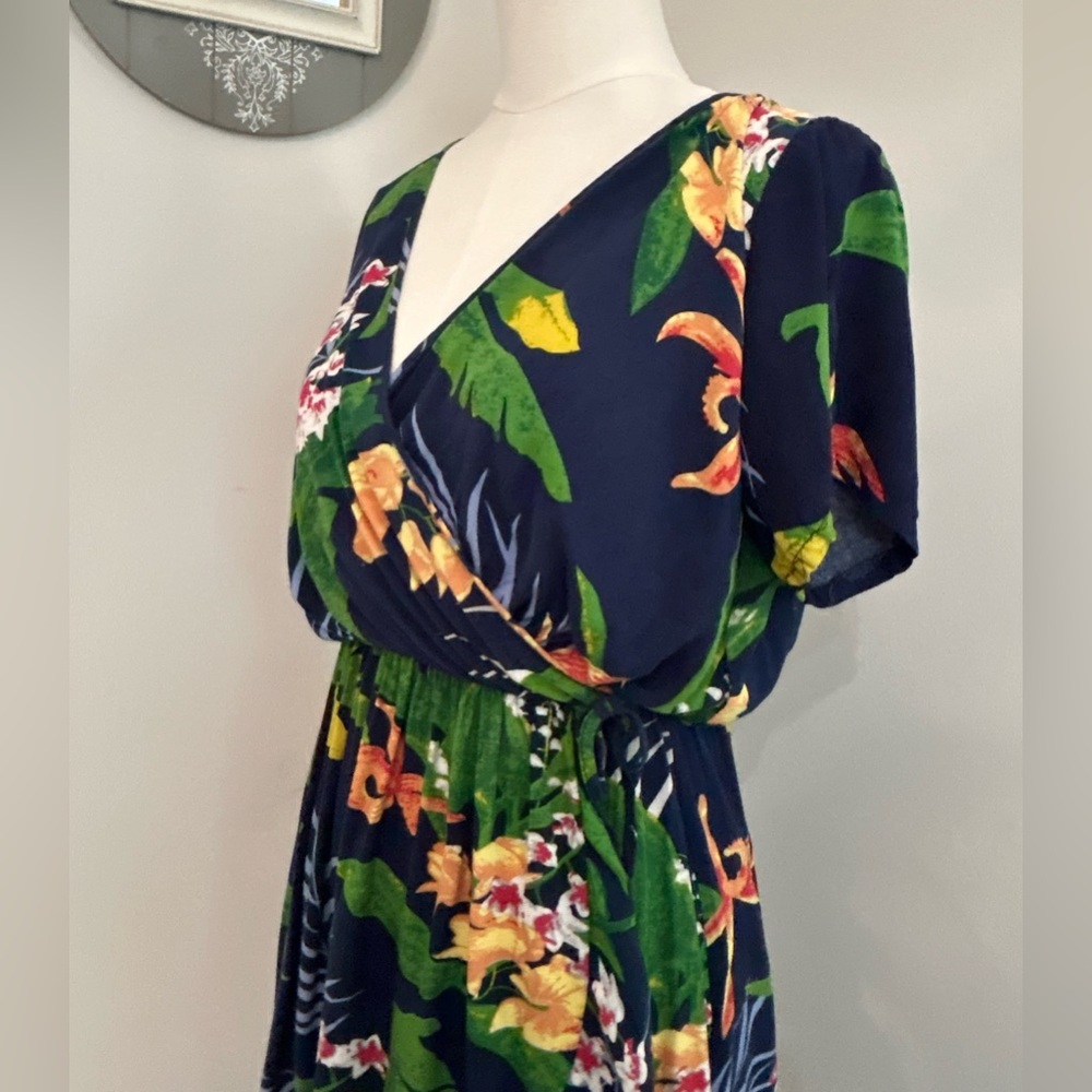 Floral Mini Dress Faux-Wrap Tropical Pattern Crossover Chest Short Sleeve Size M - Picture 4 of 9